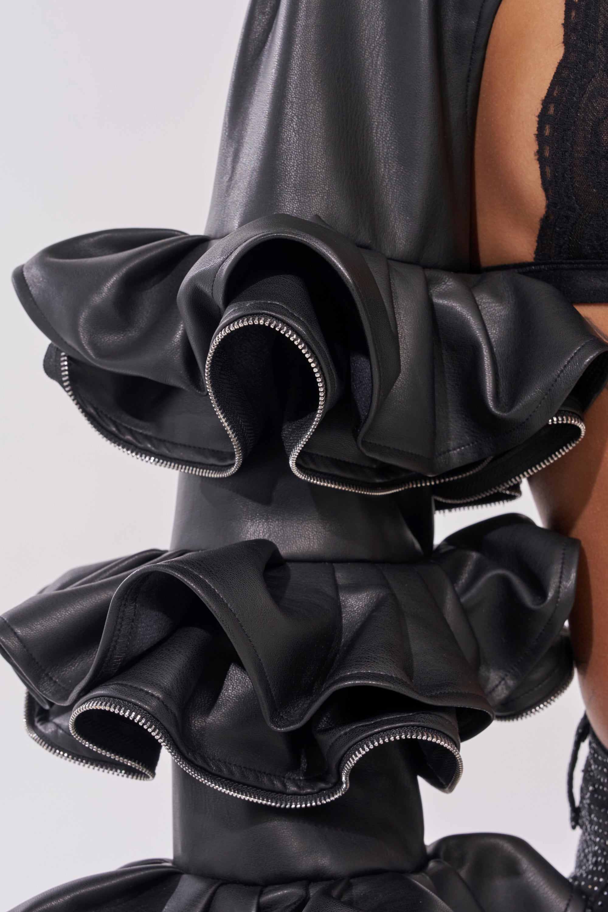 DON'T MESS RUFFLE BOLERO