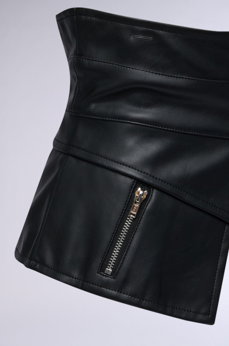 DESIGNER DOWN STRETCH PU BELT