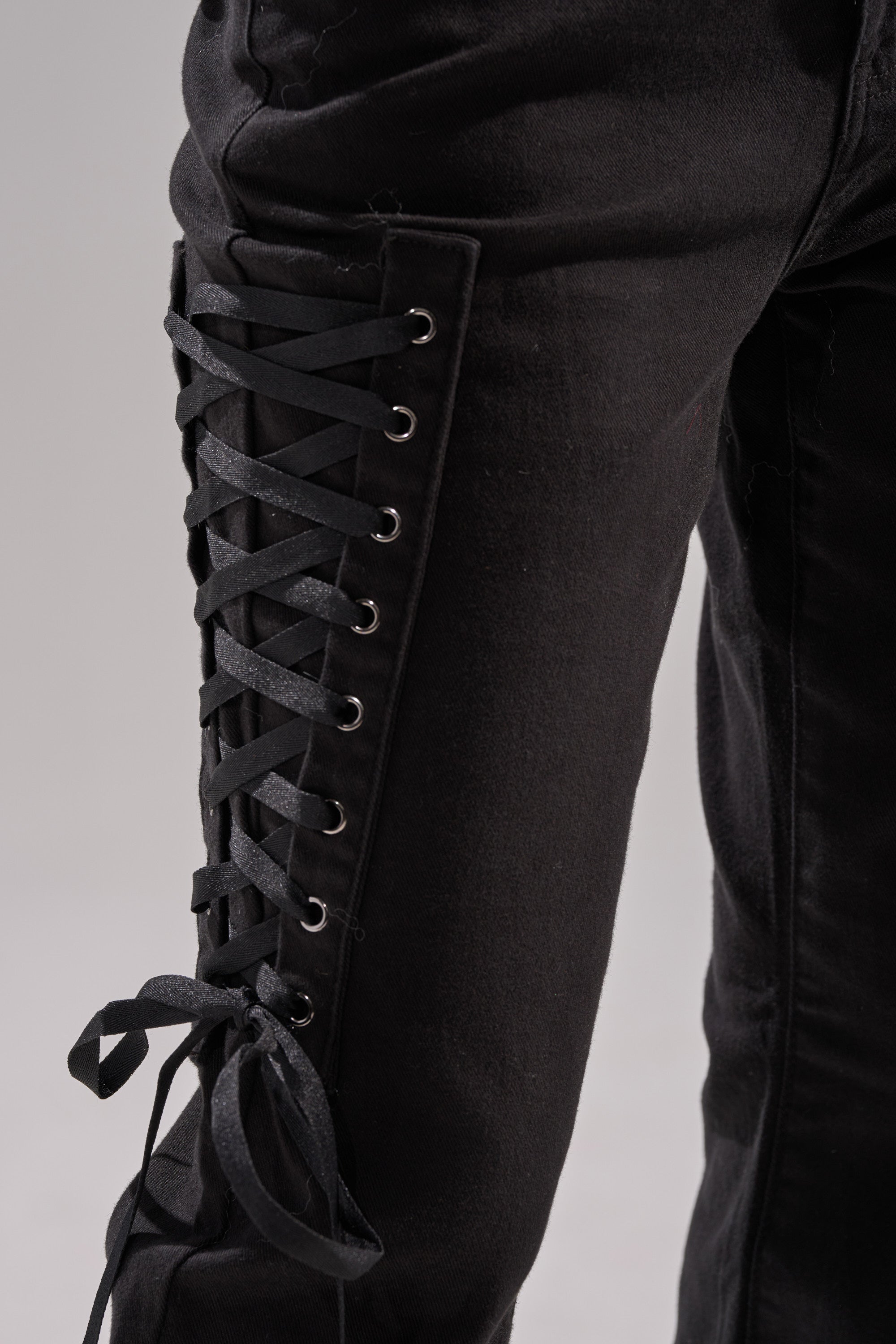 LOW LIFE LACE-UP JEANS
