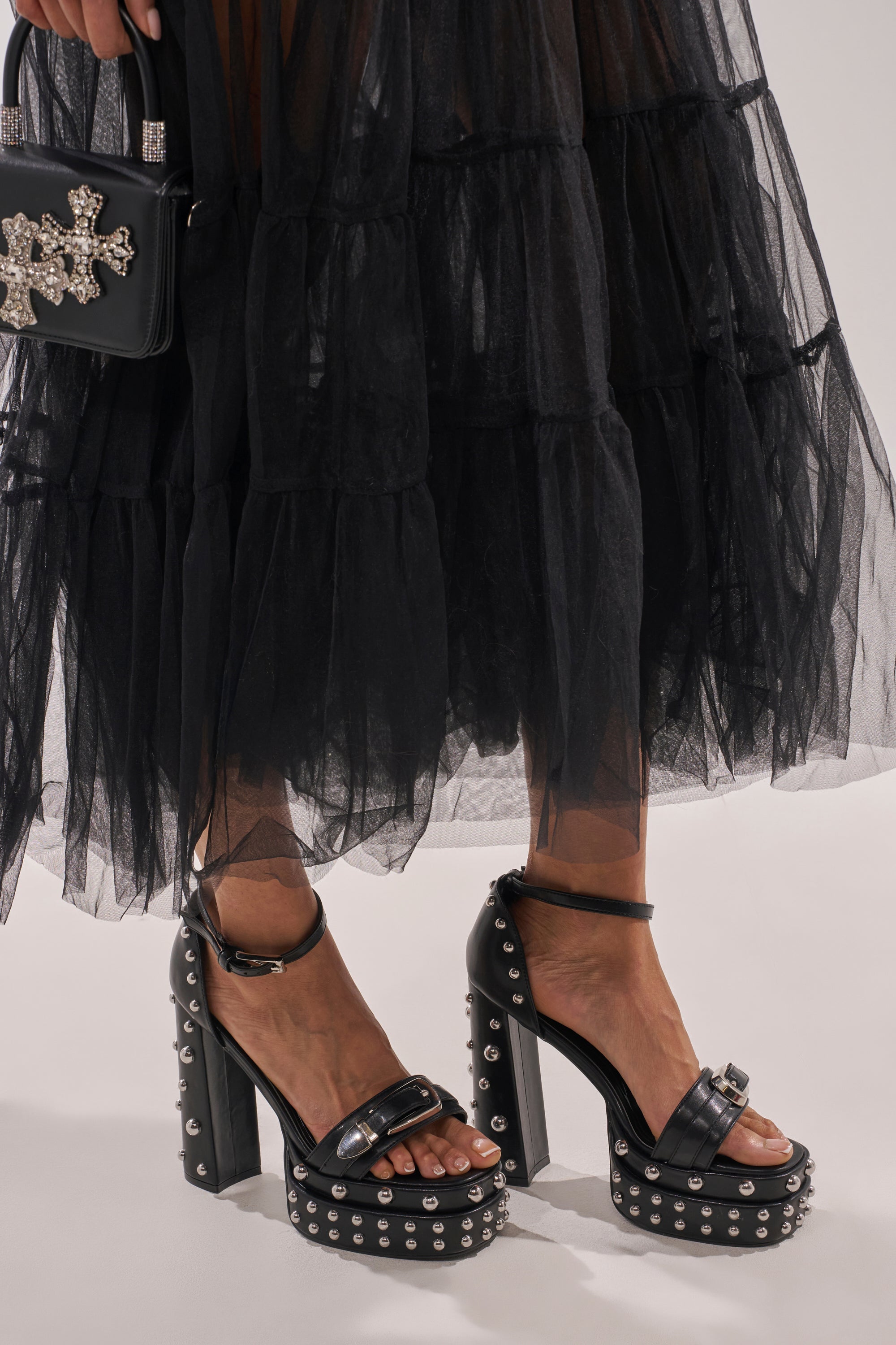 AZALEA WANG EUGENIJA BLACK CHUNKY EMBELLISHED STUDDED SANDAL