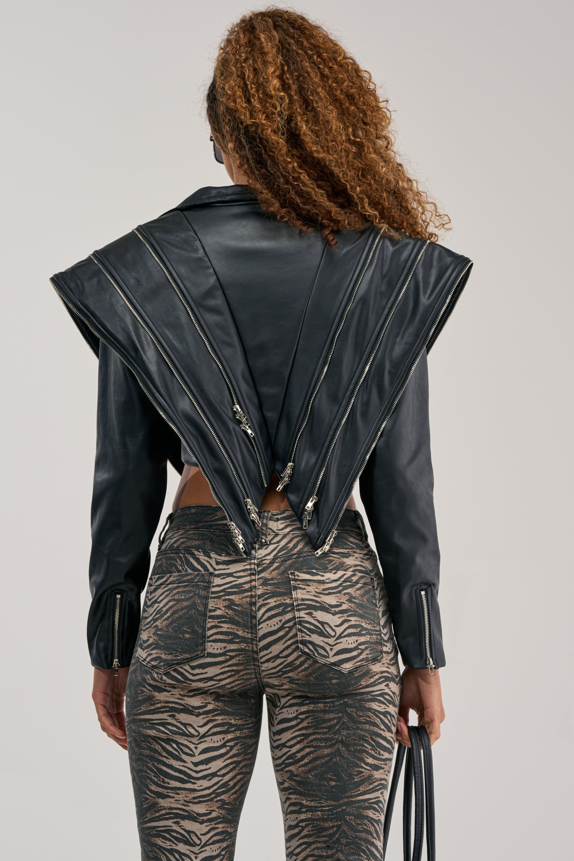 COSMO ZIPPER MOTO