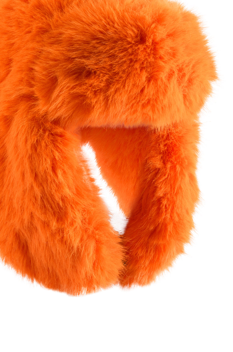 AVI FAUX FUR HAT IN ORANGE