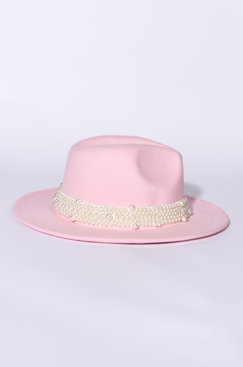 BABY PINK OVER RED UNDER PEARL BAND BRIM HAT