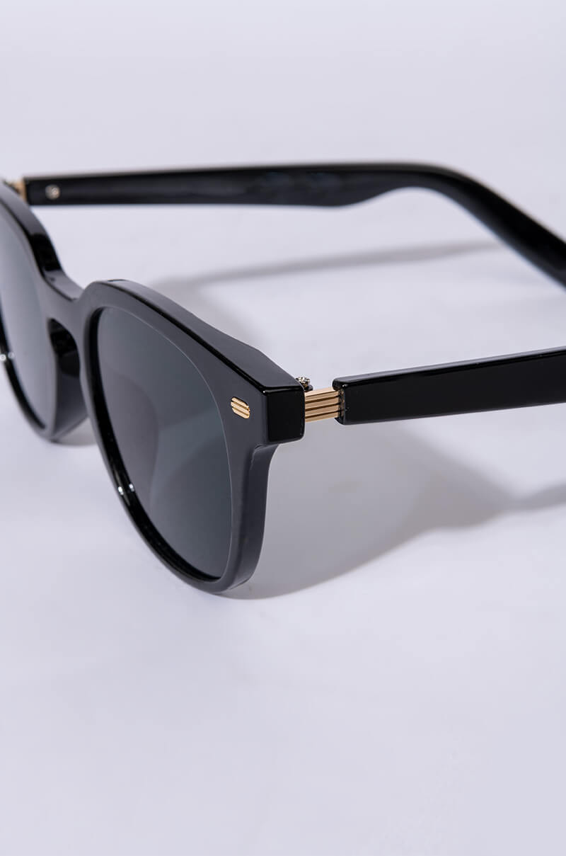 BACK TO BASICS WAYFARERS