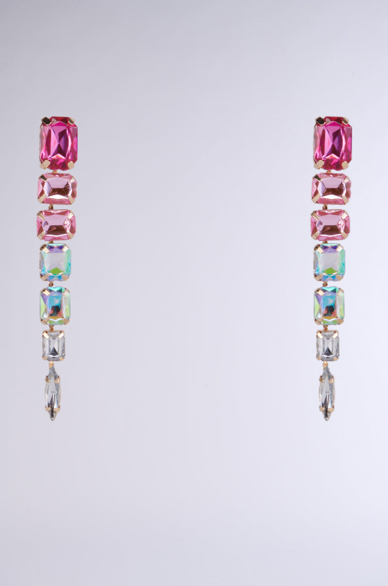 DAZZLING BABE EARRING