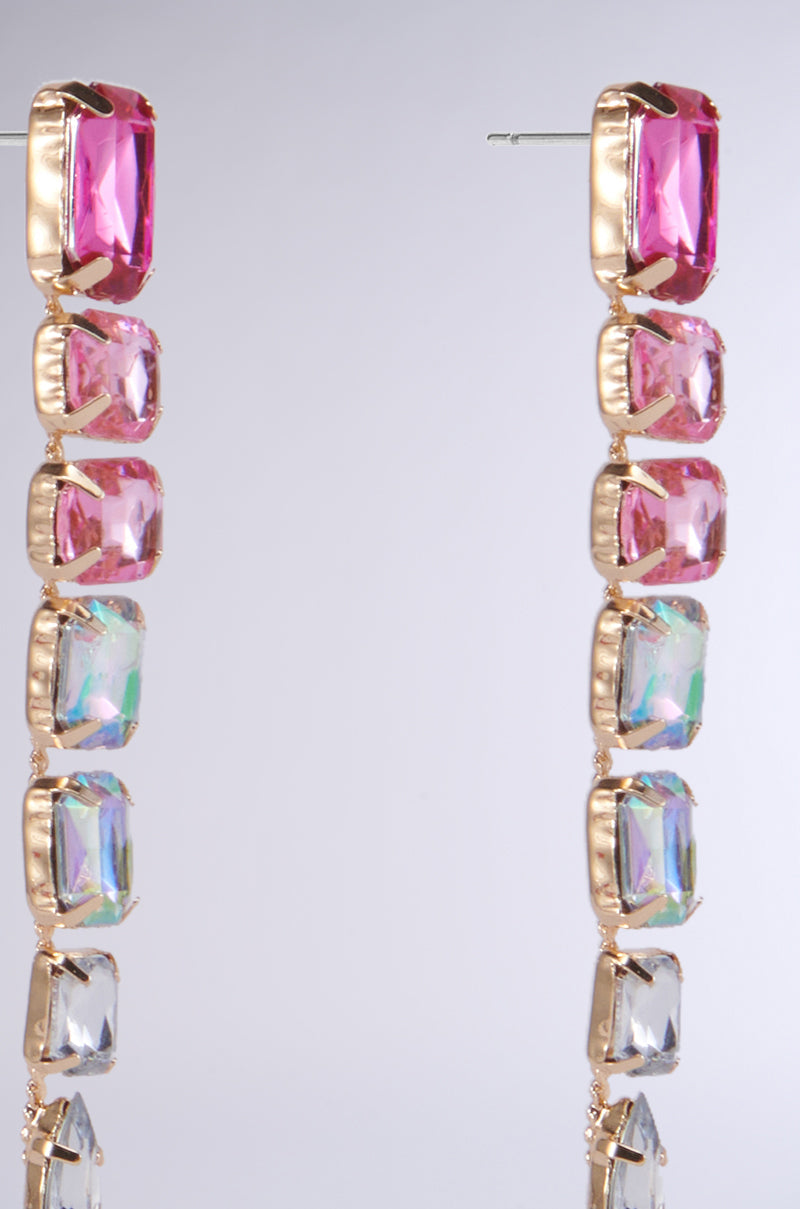 DAZZLING BABE EARRING