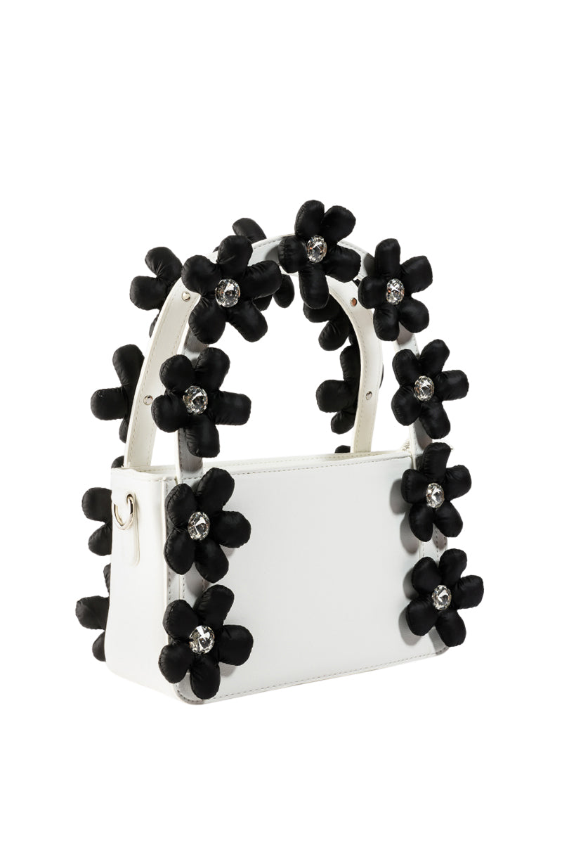 DOMINIQUE BAG WITH FLOWER HANDLES IN WHITE